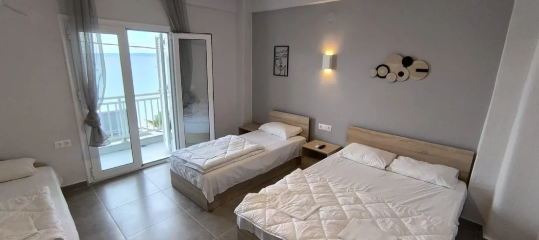 IMG-02f8109307b8f77b8344eb14873a69f9-V-1440x1080