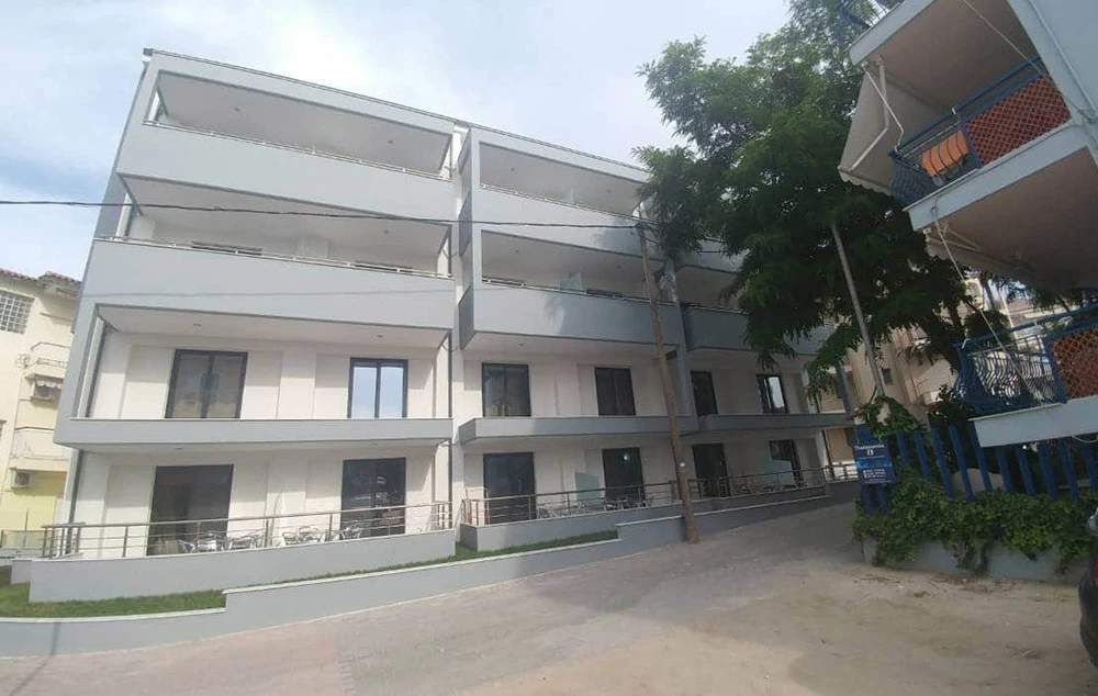 vila-eleni-2-hanioti-Clock-travel-11